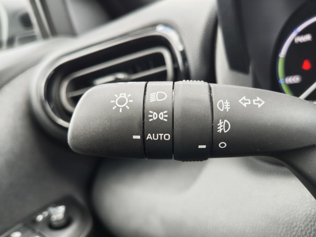 Toyota Yaris Cross 1.5 Hybrid Explore | Navi | Sensoren v/a | Stoelverwarming - Image 13