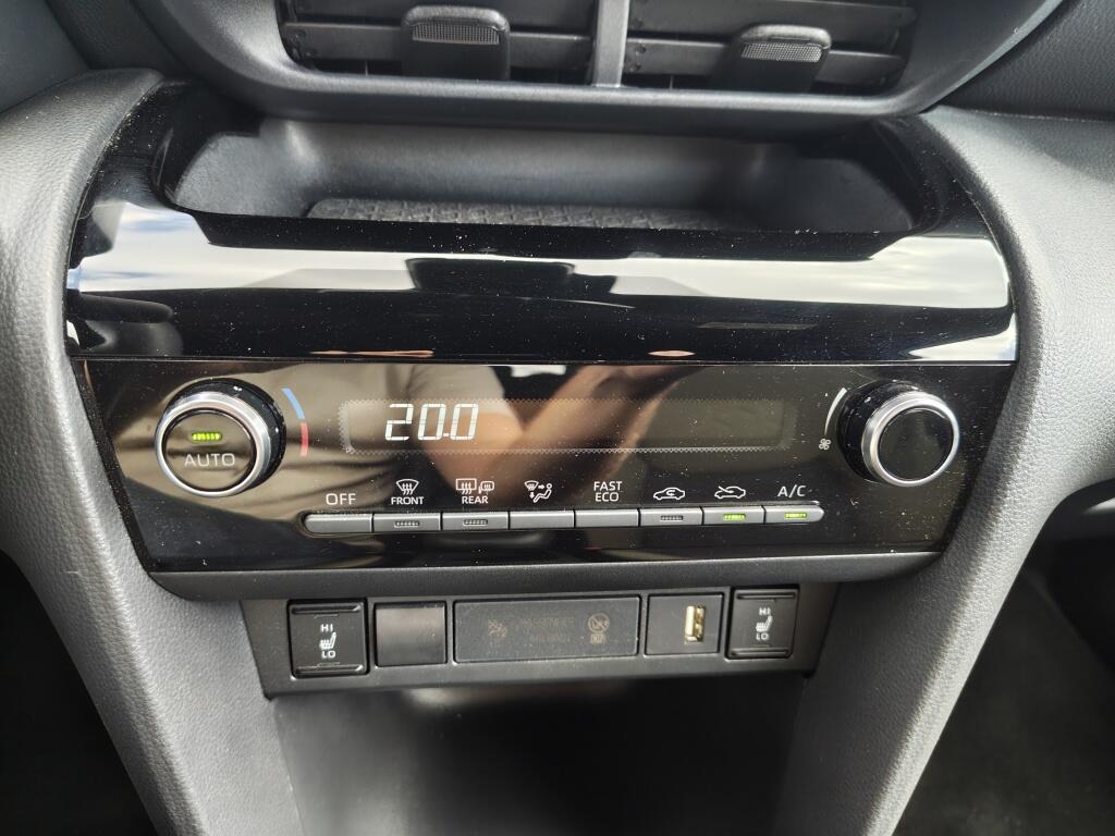 Toyota Yaris Cross 1.5 Hybrid Explore | Navi | Sensoren v/a | Stoelverwarming - Image 19