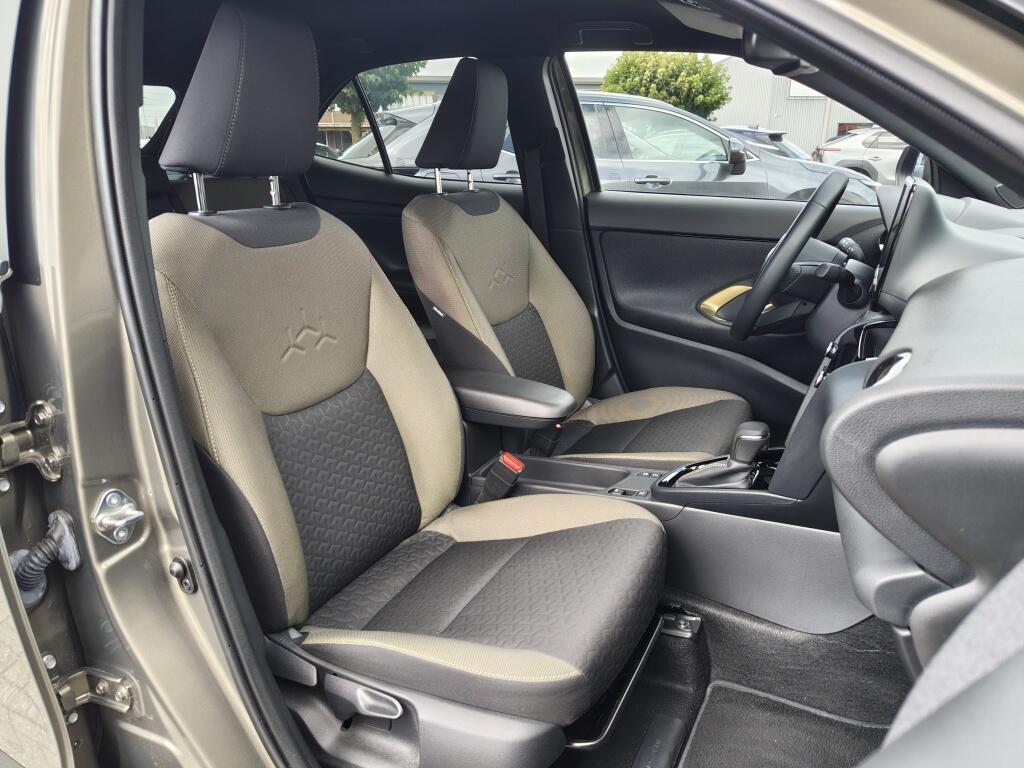 Toyota Yaris Cross 1.5 Hybrid Explore | Navi | Sensoren v/a | Stoelverwarming - Image 28