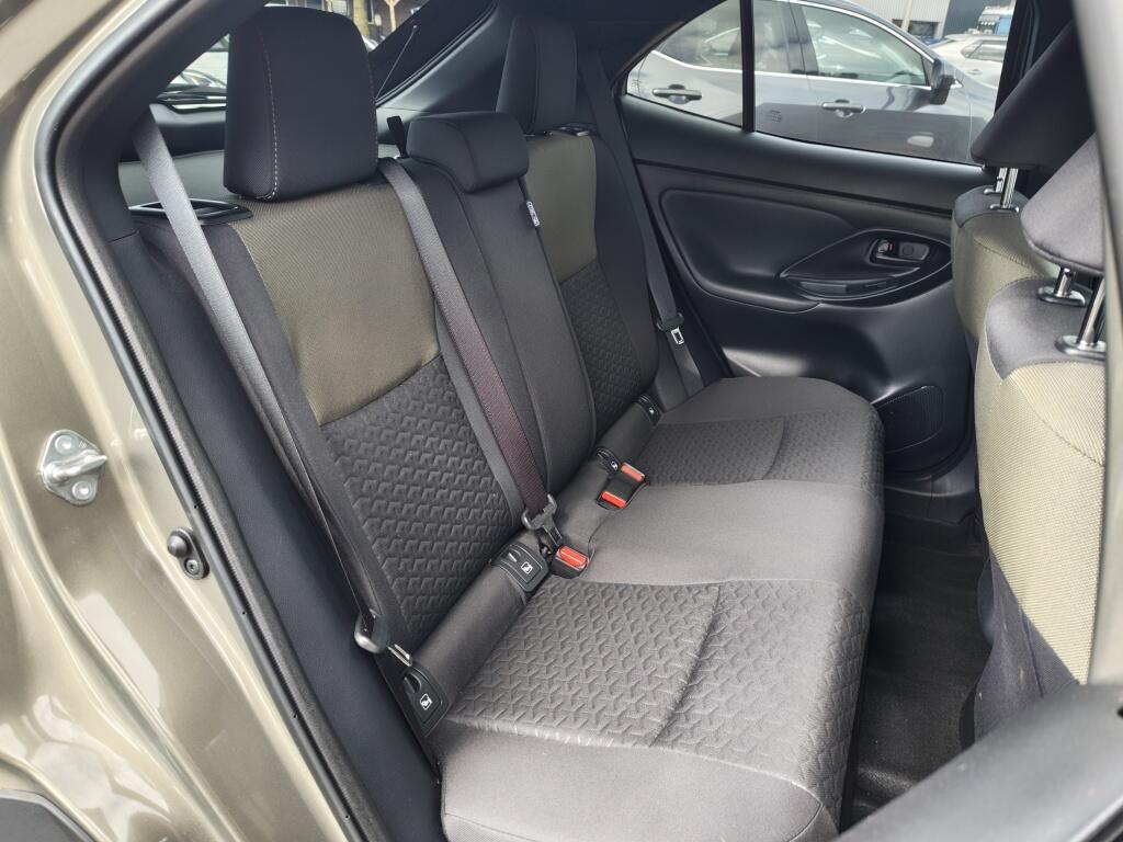 Toyota Yaris Cross 1.5 Hybrid Explore | Navi | Sensoren v/a | Stoelverwarming - Image 30