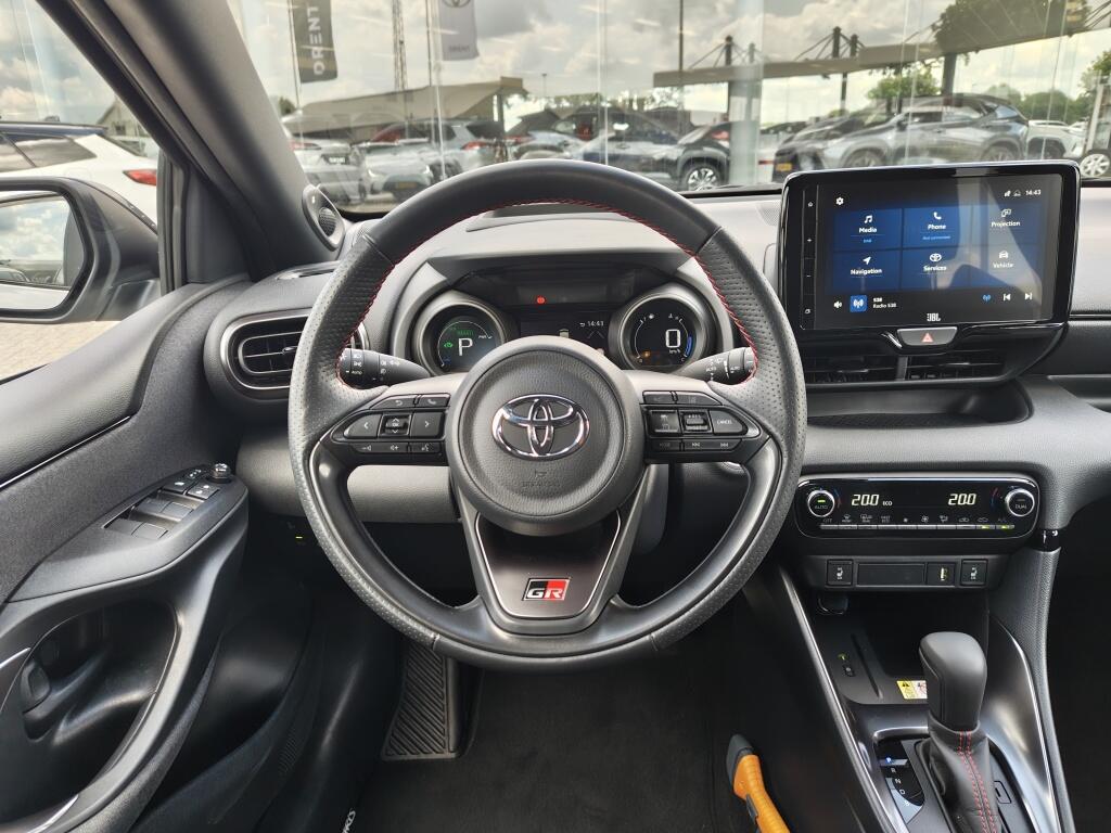 Toyota Yaris 1.5 Hybrid GR Sport | Premium Pack | Trekhaak | Pano | JBL | HUD - Image 10