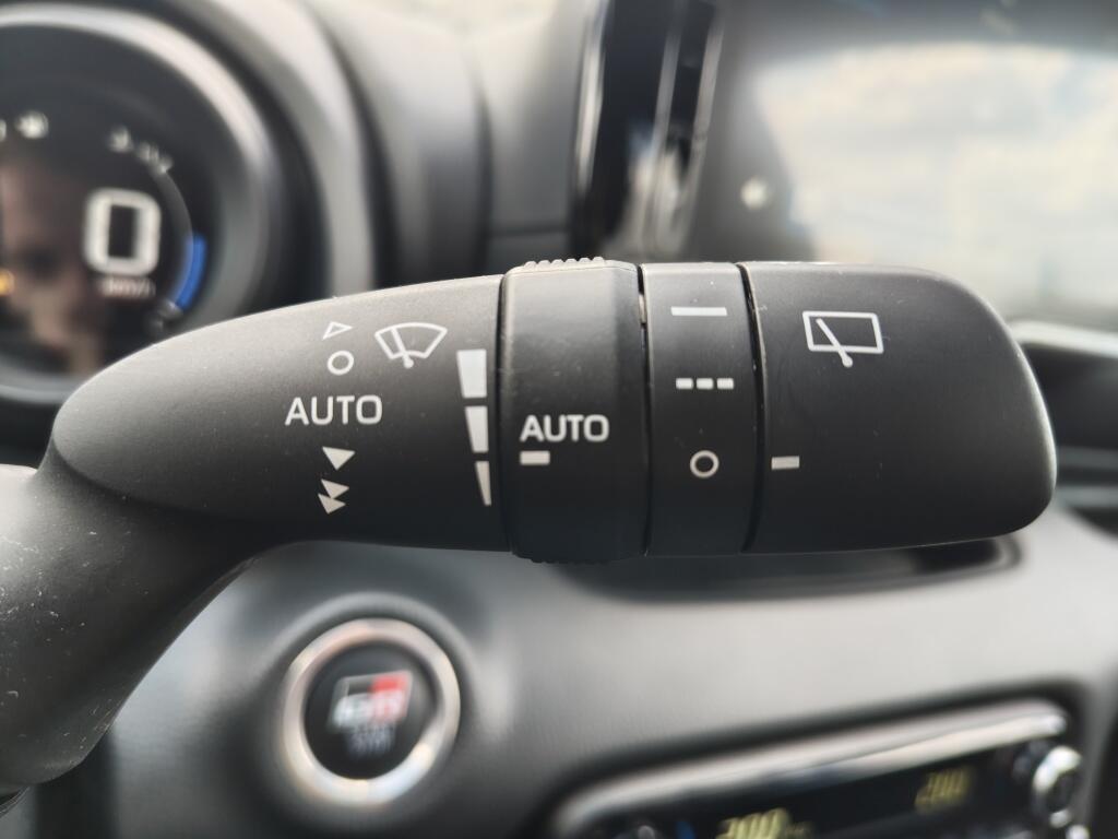 Toyota Yaris 1.5 Hybrid GR Sport | Premium Pack | Trekhaak | Pano | JBL | HUD - Image 15