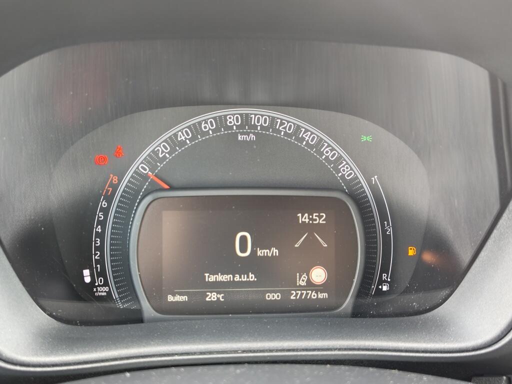 Toyota Aygo X 1.0 VVT-i MT first | All Seasons | Android Auto | Adaptieve Crui - Image 10