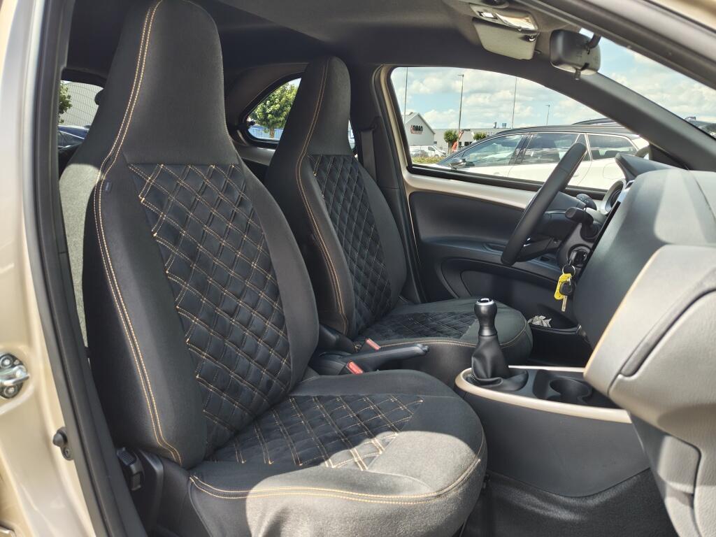 Toyota Aygo X 1.0 VVT-i MT first | All Seasons | Android Auto | Adaptieve Crui - Image 25