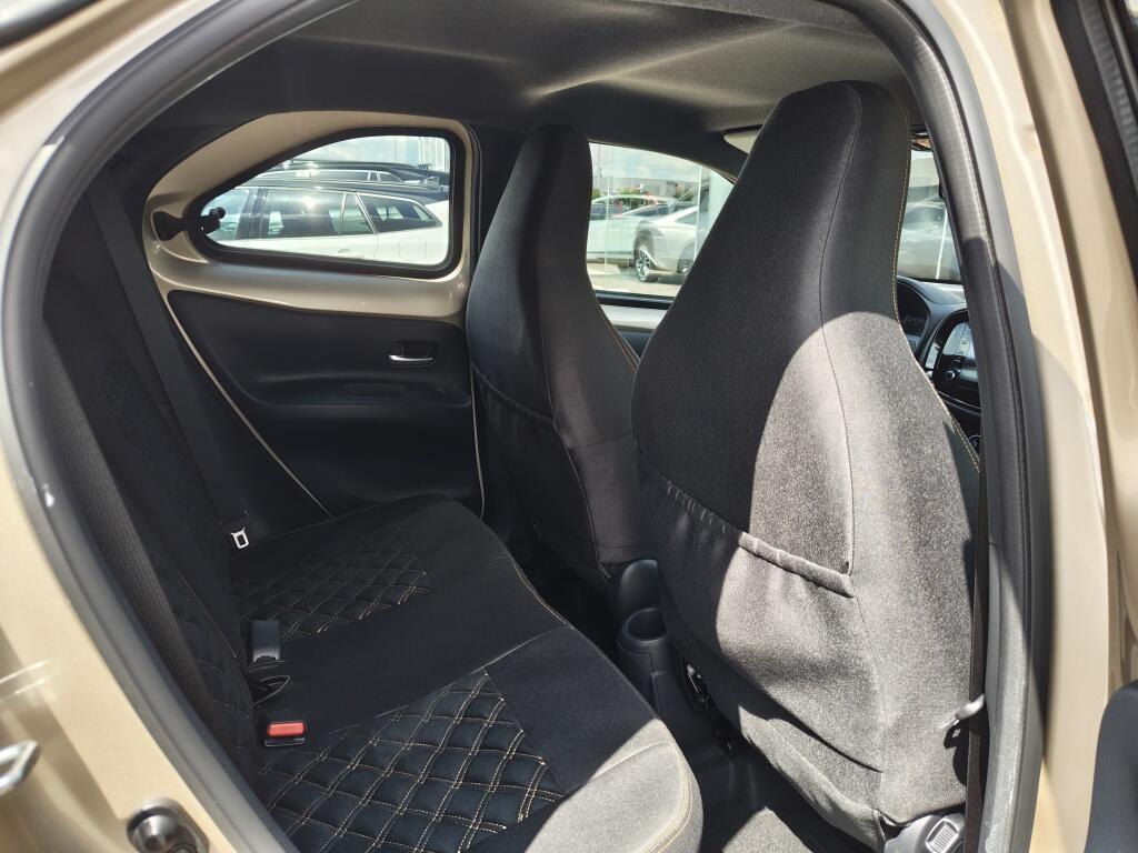 Toyota Aygo X 1.0 VVT-i MT first | All Seasons | Android Auto | Adaptieve Crui - Image 26