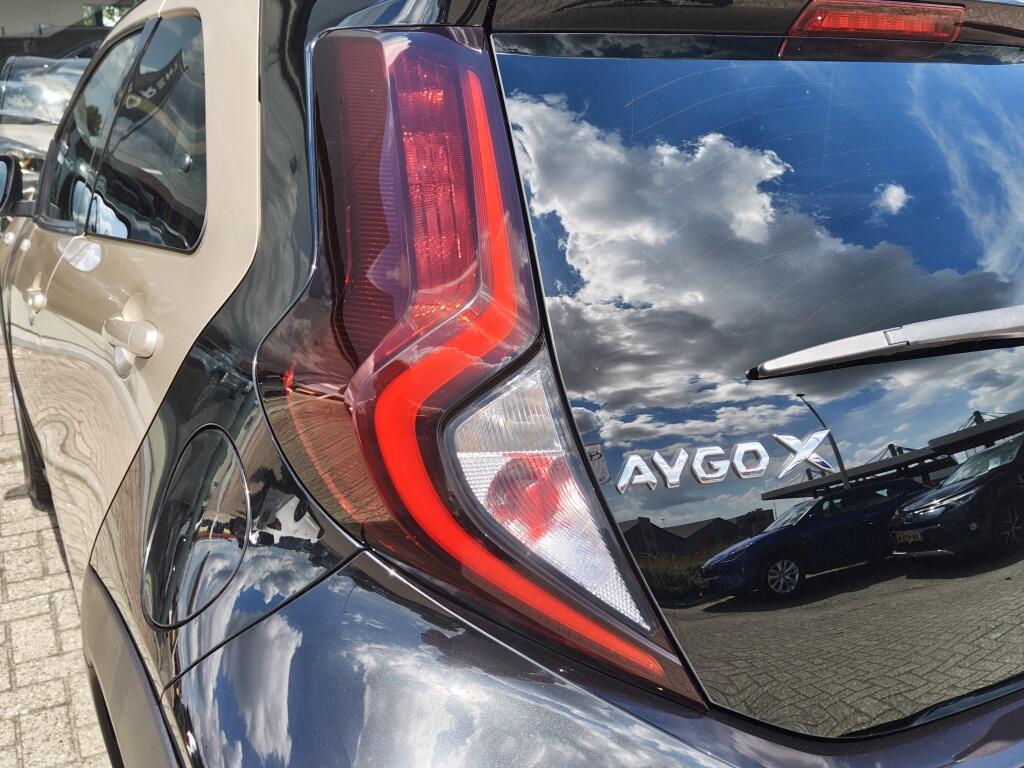 Toyota Aygo X 1.0 VVT-i MT first | All Seasons | Android Auto | Adaptieve Crui - Image 31