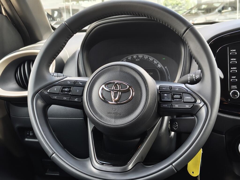 Toyota Aygo X 1.0 VVT-i MT first | All Seasons | Android Auto | Adaptieve Crui - Image 9