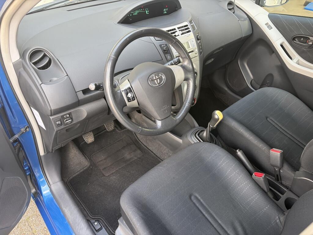 Toyota Yaris 1.3 VVTi Terra | All-season | Airco | Trekhaak | Radio | - Image 20