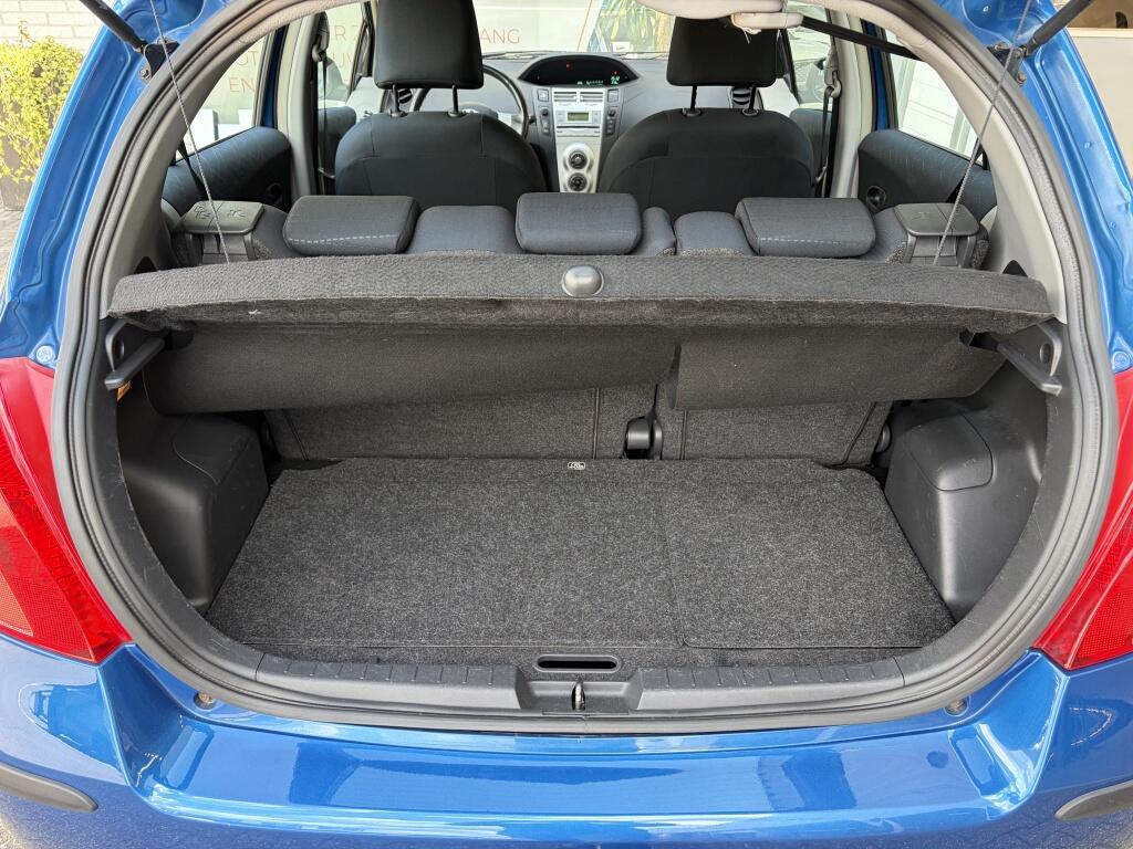Toyota Yaris 1.3 VVTi Terra | All-season | Airco | Trekhaak | Radio | - Image 25