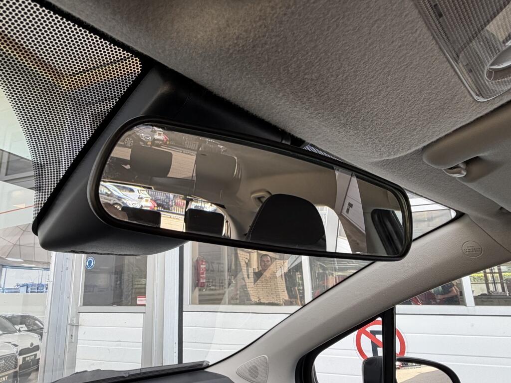 Toyota Yaris 1.5 VVT-i Aspiration | Cruise control | Trekhaak | Dealer onder. - Image 16