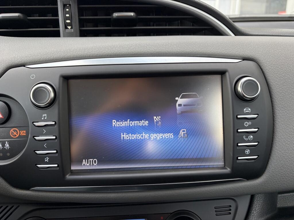 Toyota Yaris 1.5 VVT-i Aspiration | Cruise control | Trekhaak | Dealer onder. - Image 18