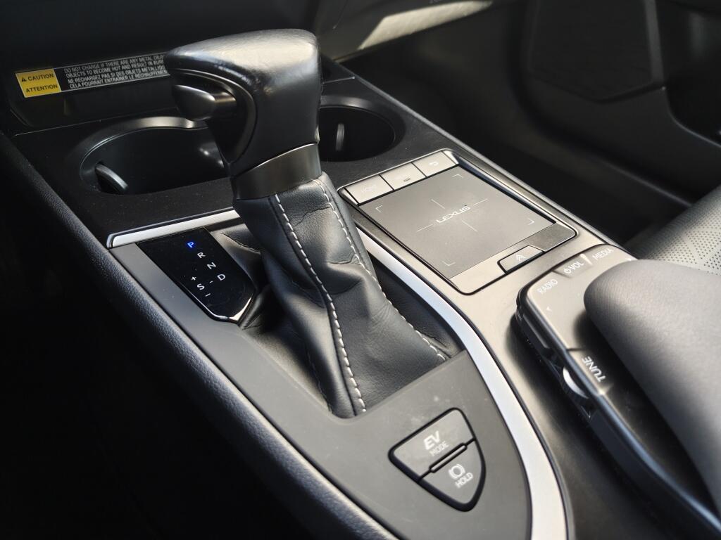 Lexus UX 250h Luxury Line | Leer | Android Auto | All Seasons | Navi | Bl - Image 25