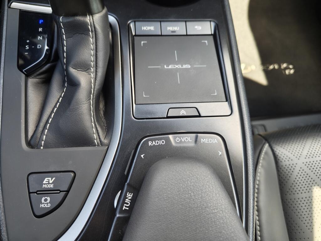 Lexus UX 250h Luxury Line | Leer | Android Auto | All Seasons | Navi | Bl - Image 26