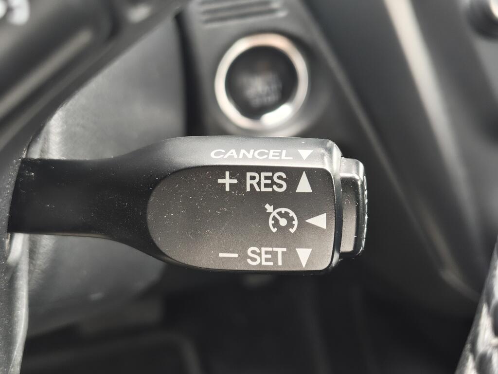 Toyota Avensis Touring Sports 1.8 VVT-i Dynamic Automaat | Trekhaak | Stoelverwarming | Leder - Image 16