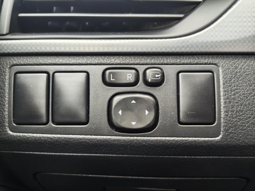 Toyota Avensis Touring Sports 1.8 VVT-i Dynamic Automaat | Trekhaak | Stoelverwarming | Leder - Image 23