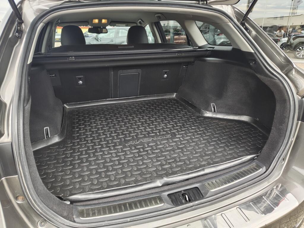 Toyota Avensis Touring Sports 1.8 VVT-i Dynamic Automaat | Trekhaak | Stoelverwarming | Leder - Image 30