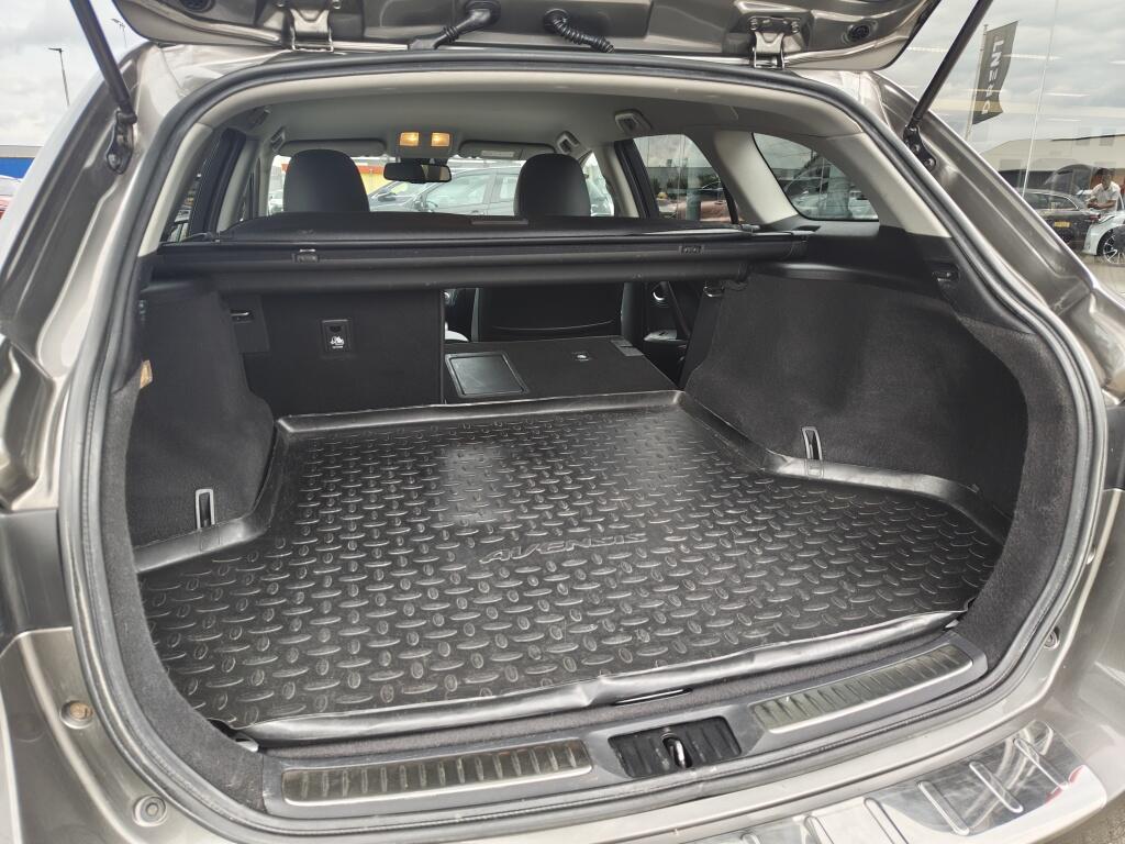 Toyota Avensis Touring Sports 1.8 VVT-i Dynamic Automaat | Trekhaak | Stoelverwarming | Leder - Image 31