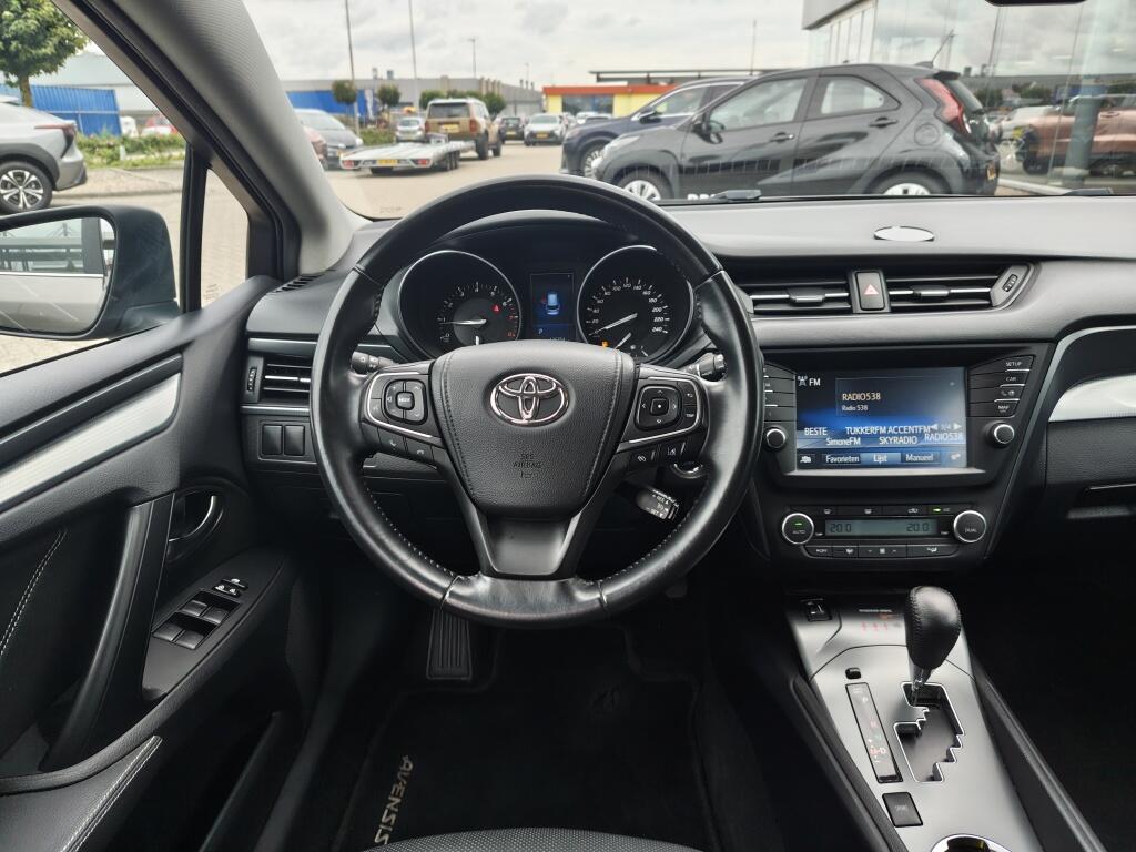 Toyota Avensis Touring Sports 1.8 VVT-i Dynamic Automaat | Trekhaak | Stoelverwarming | Leder - Image 9