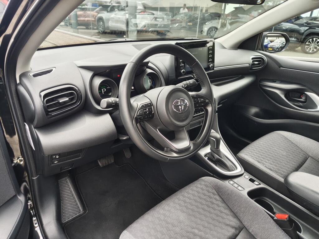 Toyota Yaris 1.5 Hybrid Dynamic | Trekhaak Afneembaar |  Keyless Entry & Star - Image 25