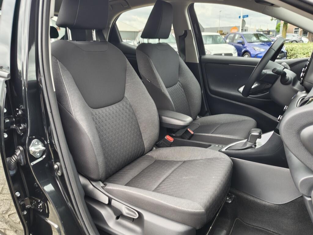 Toyota Yaris 1.5 Hybrid Dynamic | Trekhaak Afneembaar |  Keyless Entry & Star - Image 27
