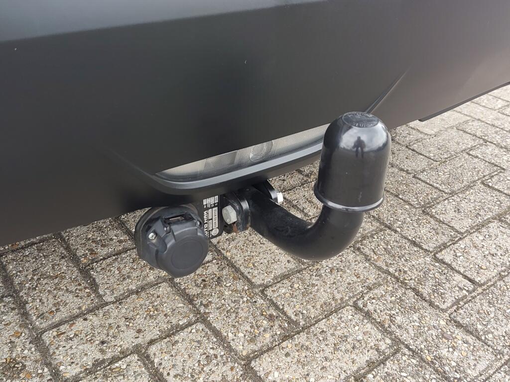 Toyota Yaris 1.5 Hybrid Dynamic | Trekhaak Afneembaar |  Keyless Entry & Star - Image 8
