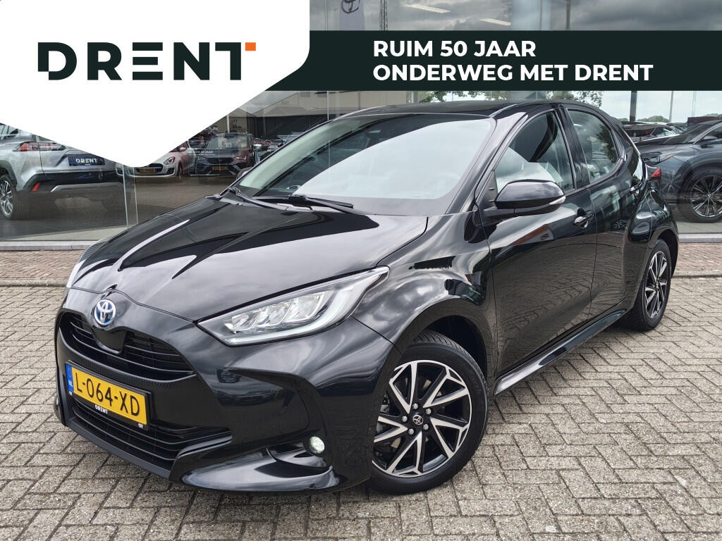 Toyota Yaris 1.5 Hybrid Dynamic | NL Auto | All Season | Keyless Entry & Star - Image 1