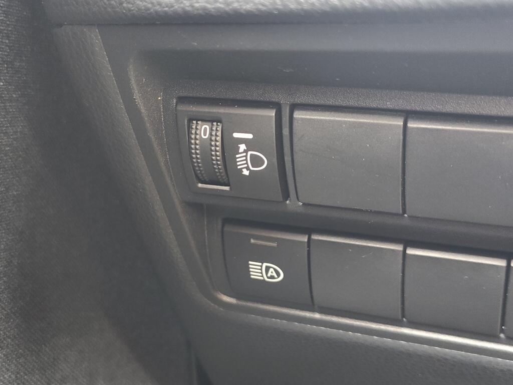 Toyota Yaris 1.5 Hybrid Dynamic | NL Auto | All Season | Keyless Entry & Star - Image 21