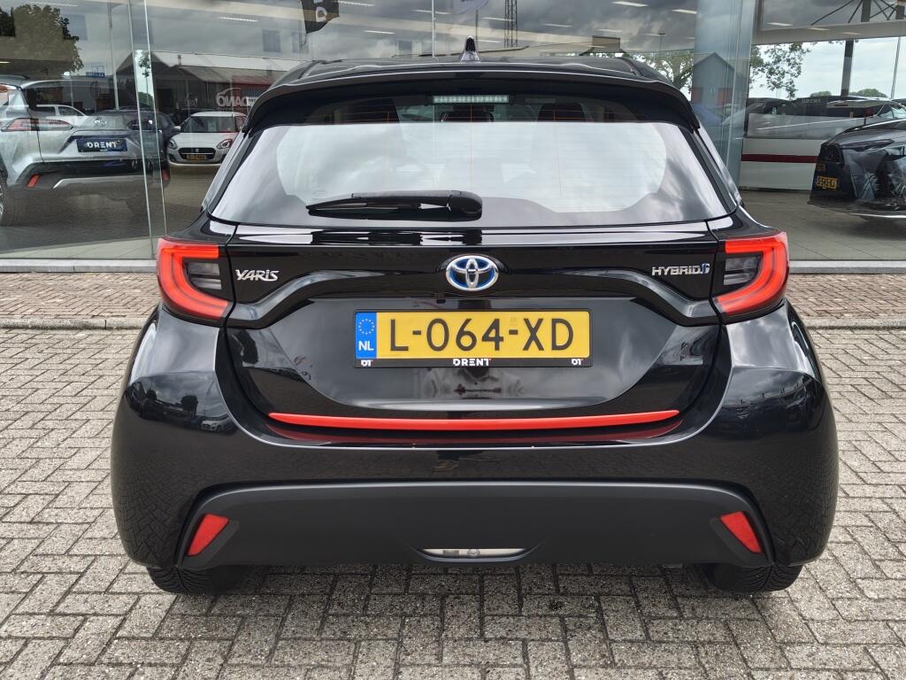 Toyota Yaris 1.5 Hybrid Dynamic | NL Auto | All Season | Keyless Entry & Star - Image 7
