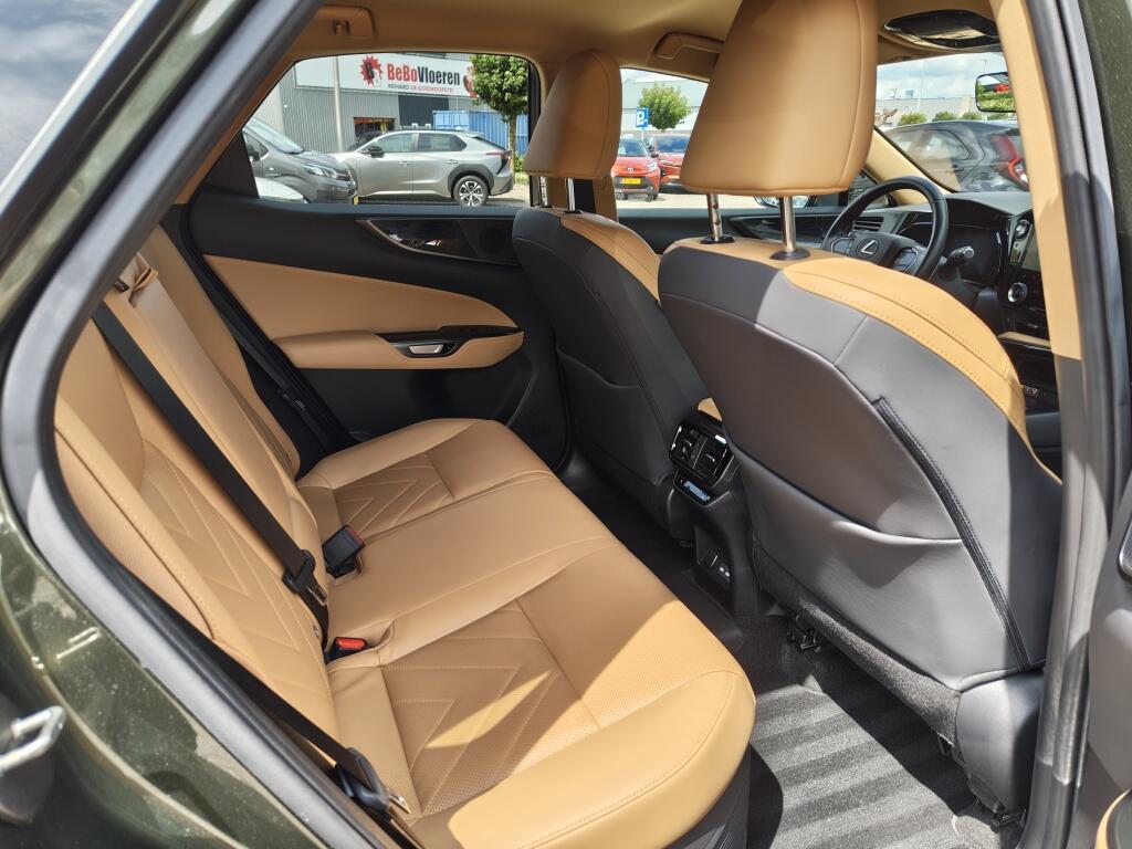 Lexus NX 450h+ AWD Executive Line | Trekhaak | 1500kg. Trekgew. | HUD | N - Image 37