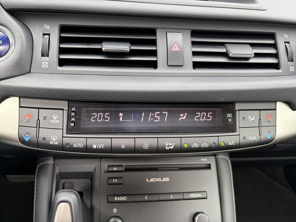 Lexus CT 200h Luxury Line | Schuif/kantel dak | Stoelverwarming | Sensore - Image 23