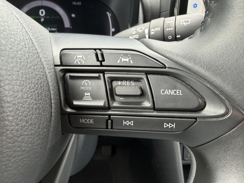 Toyota Yaris Cross 1.5 Hybrid 115 Dynamic | PDC v/a | Stoelverwarming | Keyless Ent - Image 14