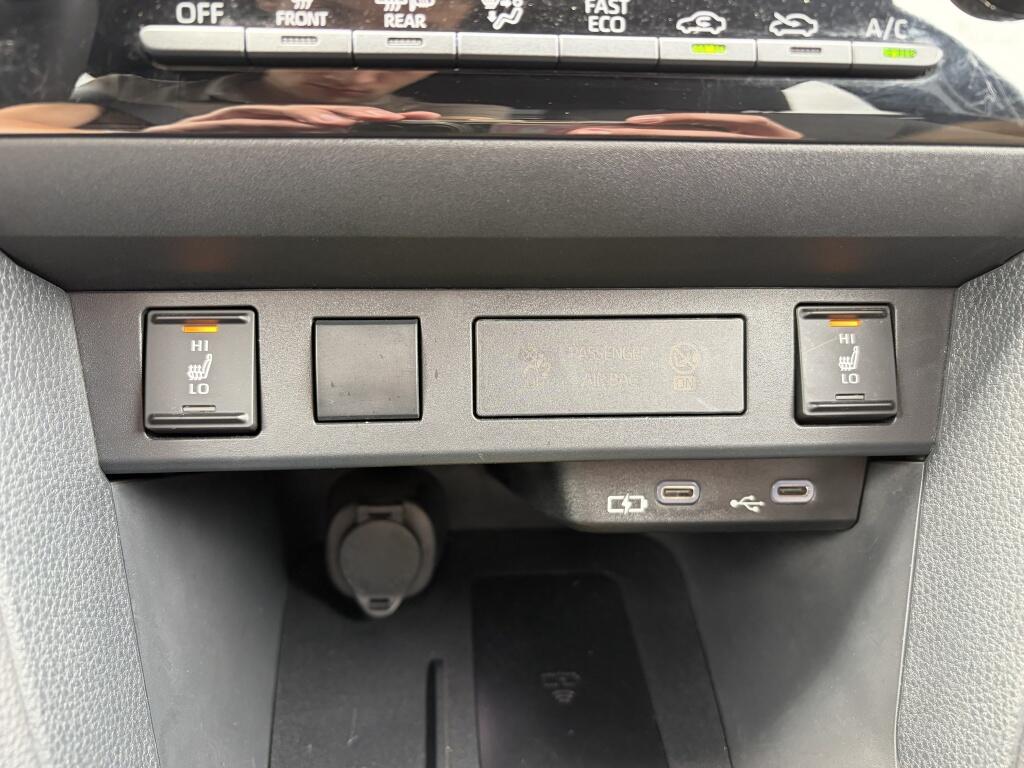 Toyota Yaris Cross 1.5 Hybrid 115 Dynamic | PDC v/a | Stoelverwarming | Keyless Ent - Image 22