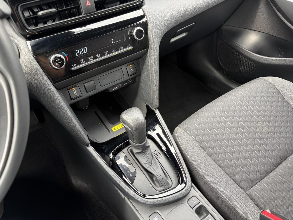 Toyota Yaris Cross 1.5 Hybrid 115 Dynamic | PDC v/a | Stoelverwarming | Keyless Ent - Image 25