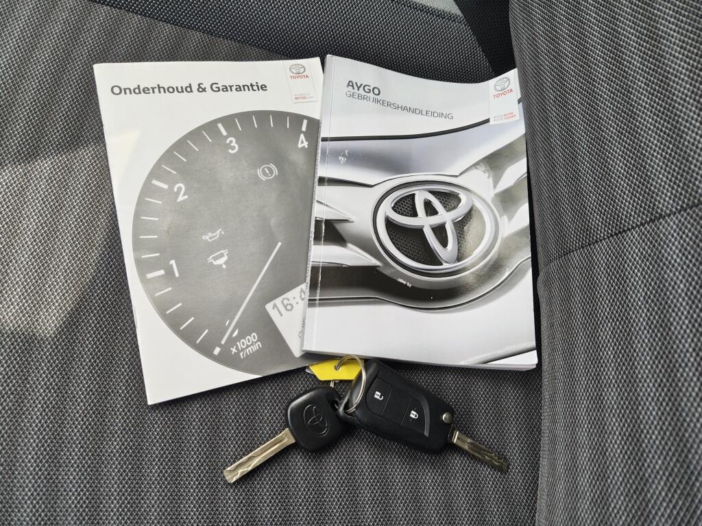 Toyota Aygo 1.0 VVT-i x-joy | All season | Android Auto | Lichtmetaal | El. - Image 34