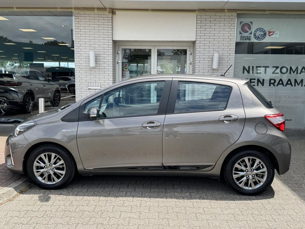Toyota Yaris 1.5 Hybrid Design | All-Seasons | Trekhaak Afn. | Stoel Verwarmi - Image 2