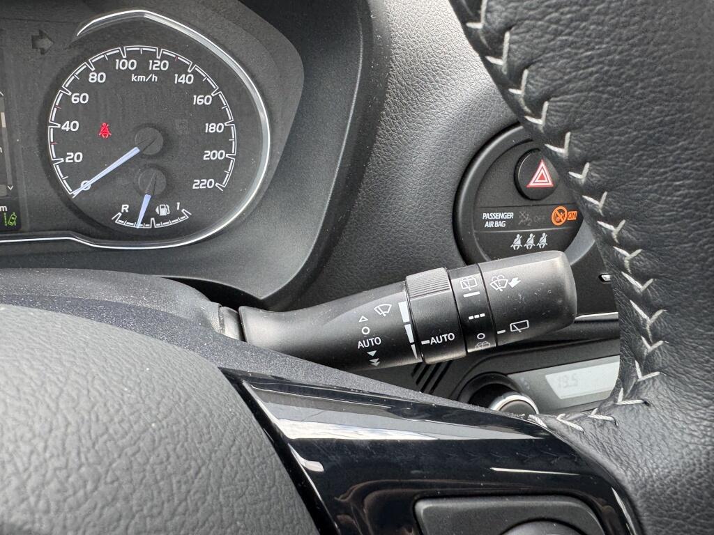 Toyota Yaris 1.5 Hybrid Design | All-Seasons | Trekhaak Afn. | Stoel Verwarmi - Image 21