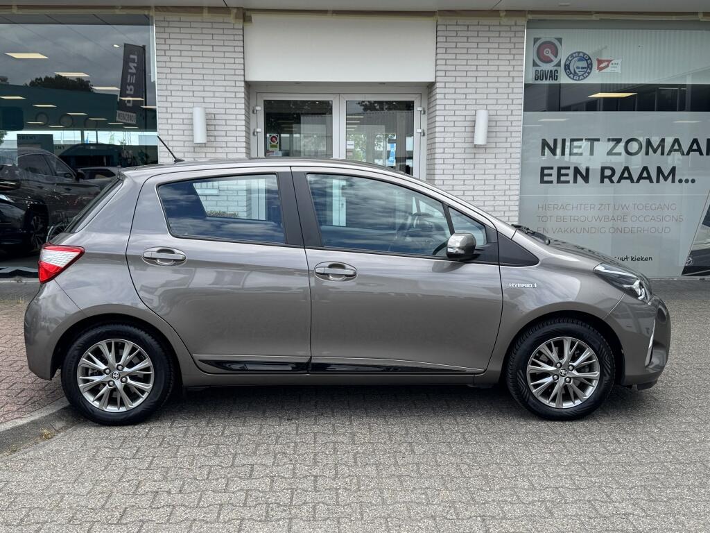 Toyota Yaris 1.5 Hybrid Design | All-Seasons | Trekhaak Afn. | Stoel Verwarmi - Image 8