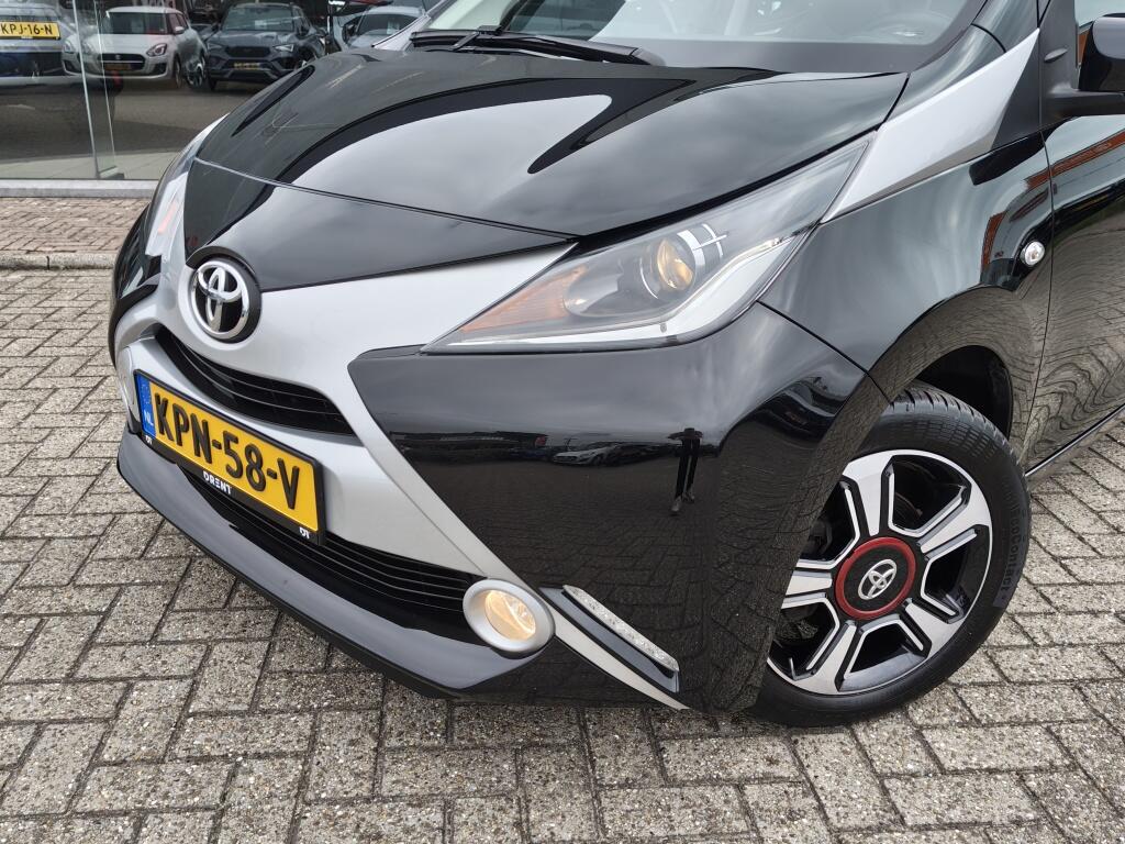 Toyota Aygo 1.0 VVT-i x-wave | El. Vouwdak | Achteruitrijcamera | El. Climat - Image 3
