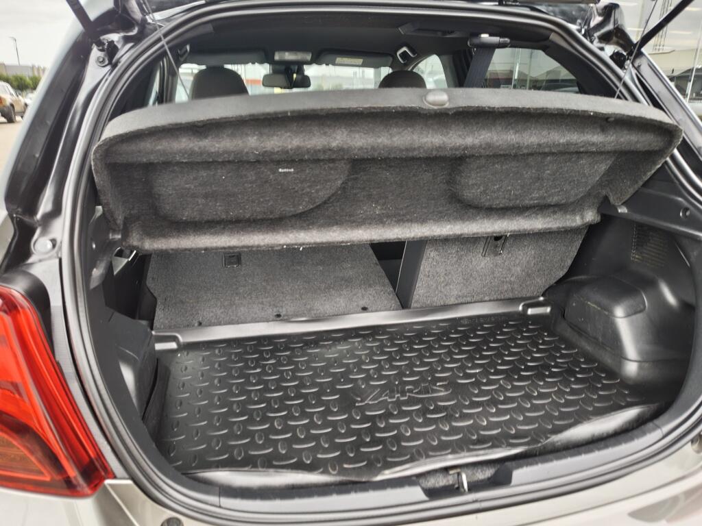 Toyota Yaris 1.5 Hybrid Bi-Tone | Cruise Control | Lichtmetaal | Achteruitrij - Image 33