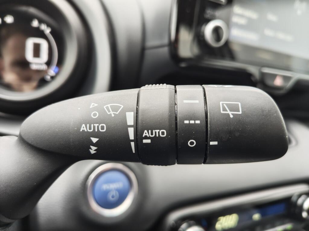 Toyota Yaris 1.5 Hybrid Dynamic | Keyless Entry | Stoelverwarming | Android A - Image 11