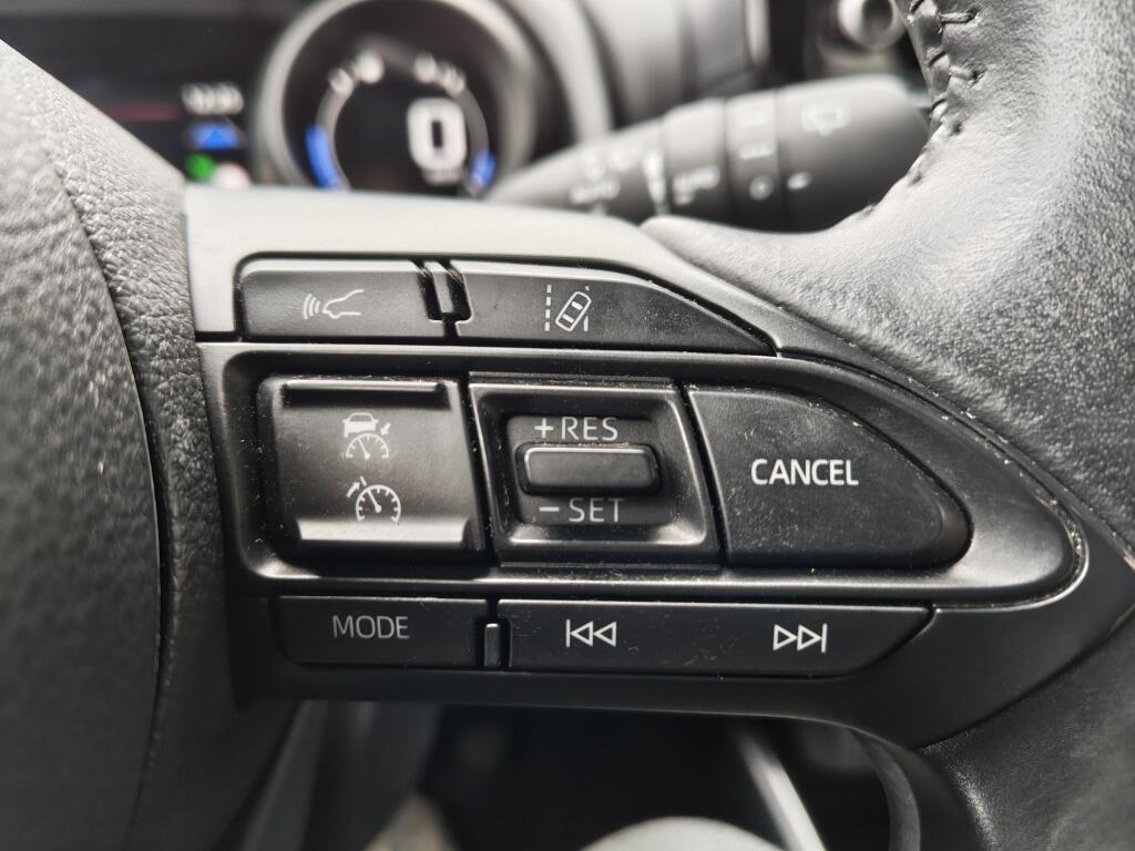 Toyota Yaris 1.5 Hybrid Dynamic | Keyless Entry | Stoelverwarming | Android A - Image 13