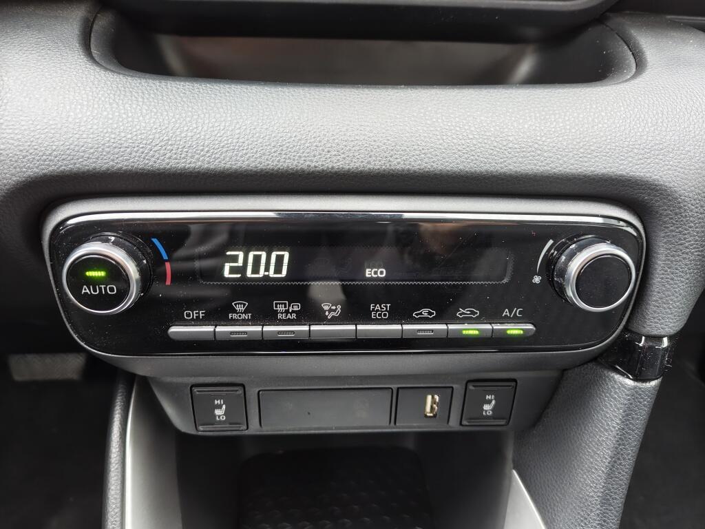 Toyota Yaris 1.5 Hybrid Dynamic | Keyless Entry | Stoelverwarming | Android A - Image 17