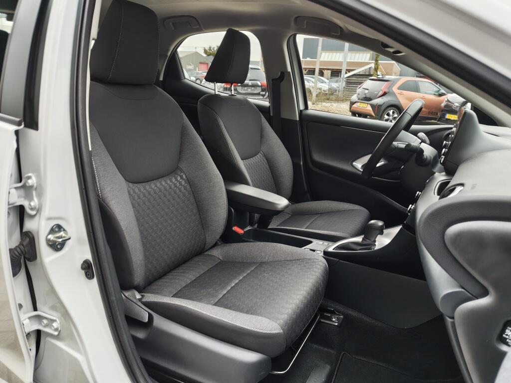 Toyota Yaris 1.5 Hybrid Dynamic | Keyless Entry | Stoelverwarming | Android A - Image 26
