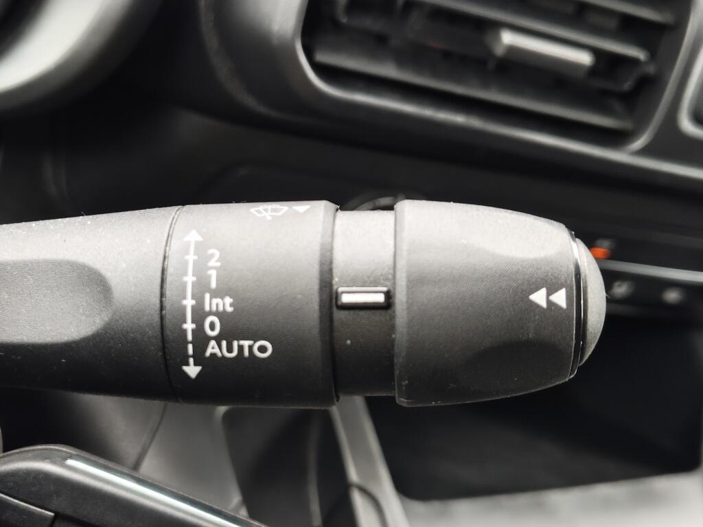 Toyota PROACE CITY 1.5 D-4D Navigator | All Seasons | Cruise Control | Android Auto - Image 14