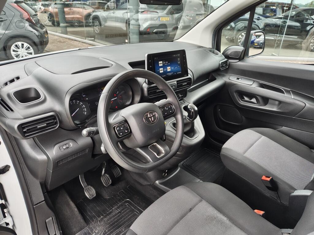 Toyota PROACE CITY 1.5 D-4D Navigator | All Seasons | Cruise Control | Android Auto - Image 24