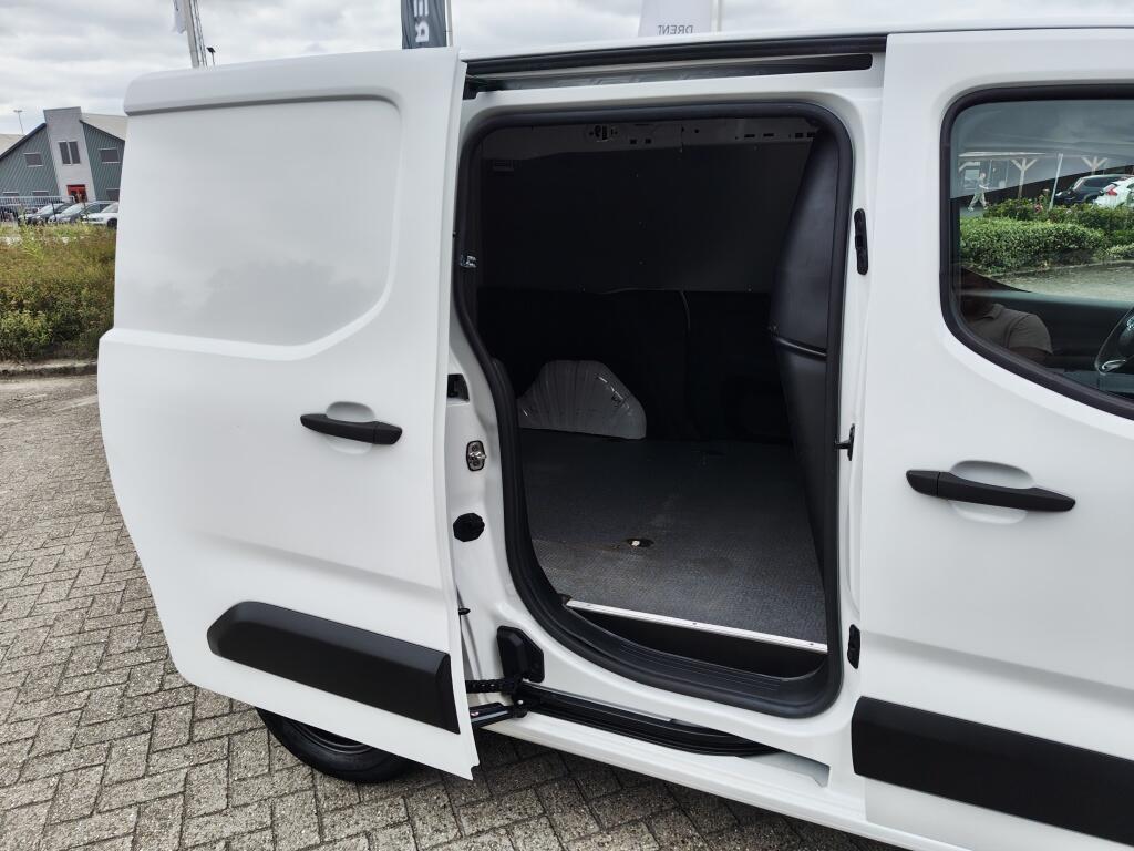 Toyota PROACE CITY 1.5 D-4D Navigator | All Seasons | Cruise Control | Android Auto - Image 27