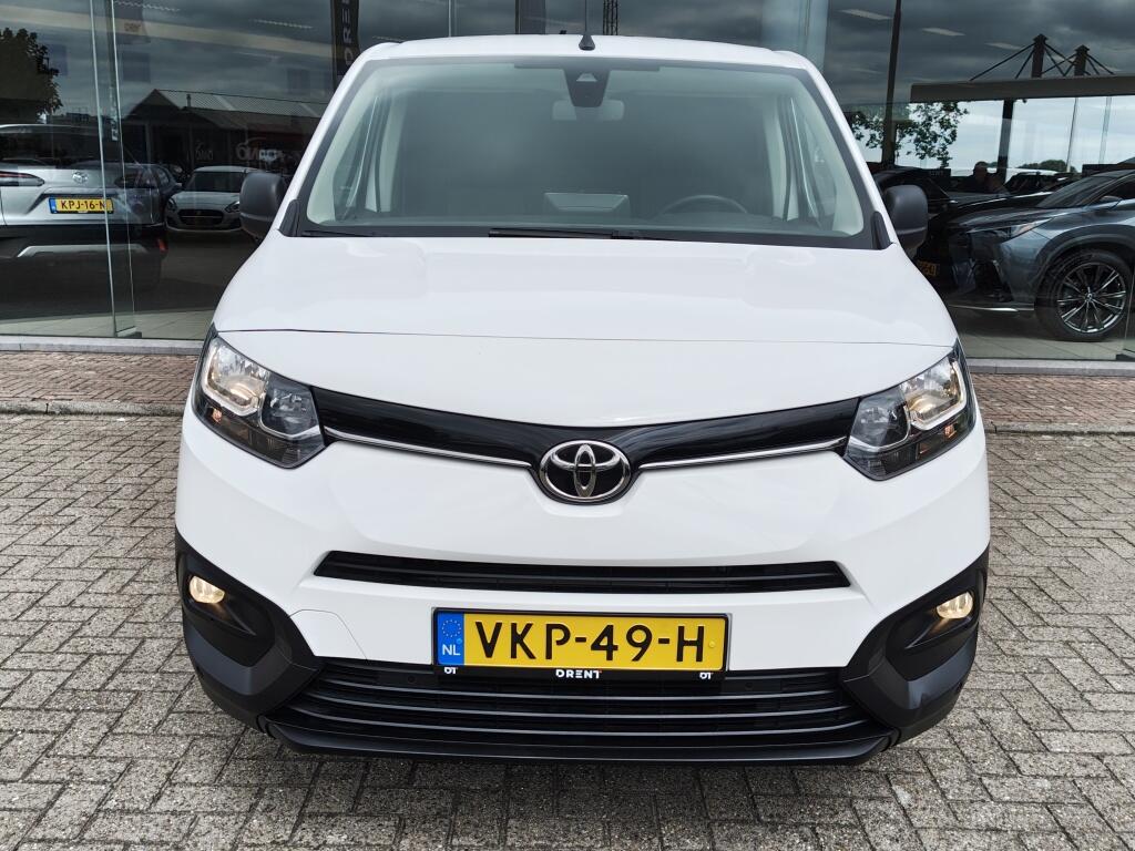 Toyota PROACE CITY 1.5 D-4D Navigator | All Seasons | Cruise Control | Android Auto - Image 6