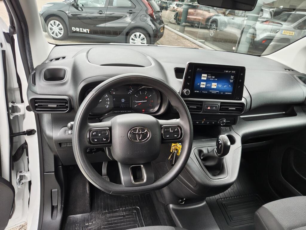Toyota PROACE CITY 1.5 D-4D Navigator | All Seasons | Cruise Control | Android Auto - Image 8