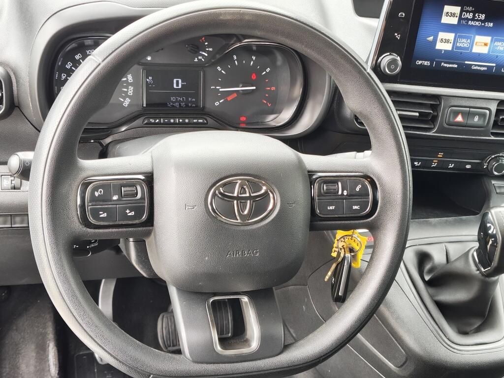 Toyota PROACE CITY 1.5 D-4D Navigator | All Seasons | Cruise Control | Android Auto - Image 9