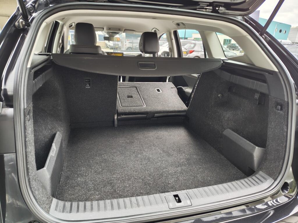 Skoda Enyaq iV 60 | SOH 92.6% | Navi | Sensoren v/a | Android Auto, Apple Carpl - Image 35